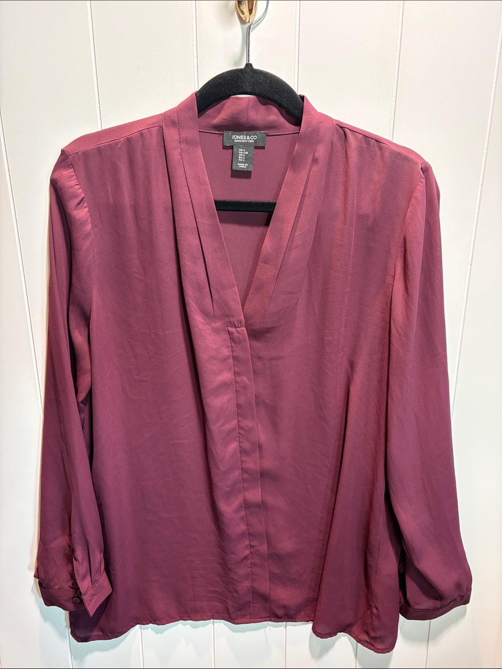 3 FOR $30!! Bundle! Jones & Co New York burgundy v neck  dress shirt L